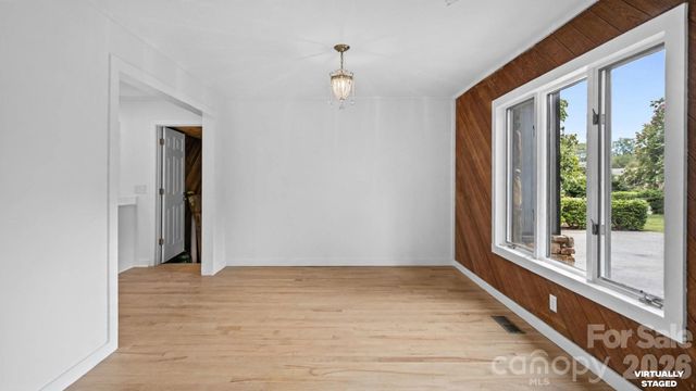 102 FALLS Street, Morganton, NC 28655