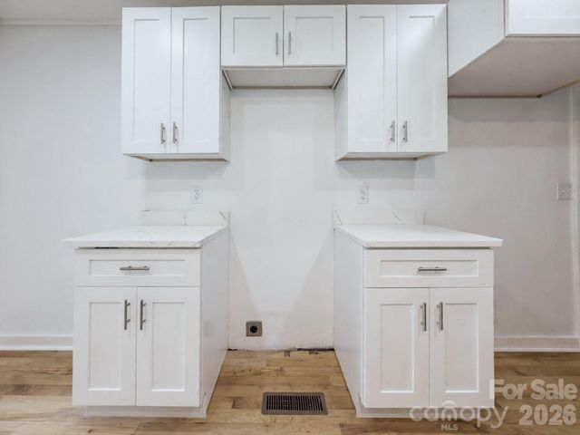 102 FALLS Street, Morganton, NC 28655