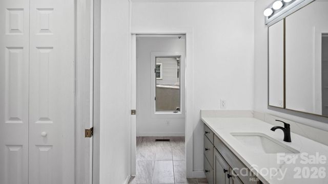 102 FALLS Street, Morganton, NC 28655