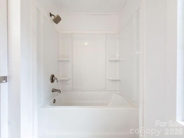 102 FALLS Street, Morganton, NC 28655