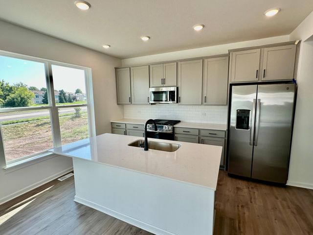 1473 Philipp Way, Shakopee, MN 55379