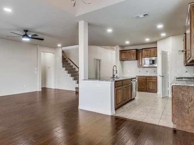 911 Melshire Drive, Garland, TX 75040