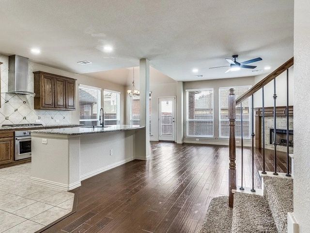 911 Melshire Drive, Garland, TX 75040