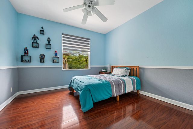 658 Cresta Circle, West Palm Beach, FL 33413