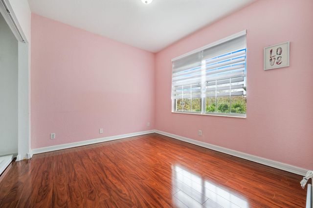 658 Cresta Circle, West Palm Beach, FL 33413