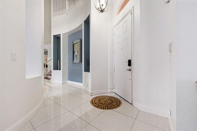 658 Cresta Circle, West Palm Beach, FL 33413