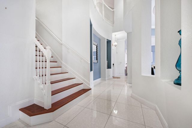 658 Cresta Circle, West Palm Beach, FL 33413