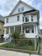 202 Parrott Avenue, Bridgeport, CT 06606