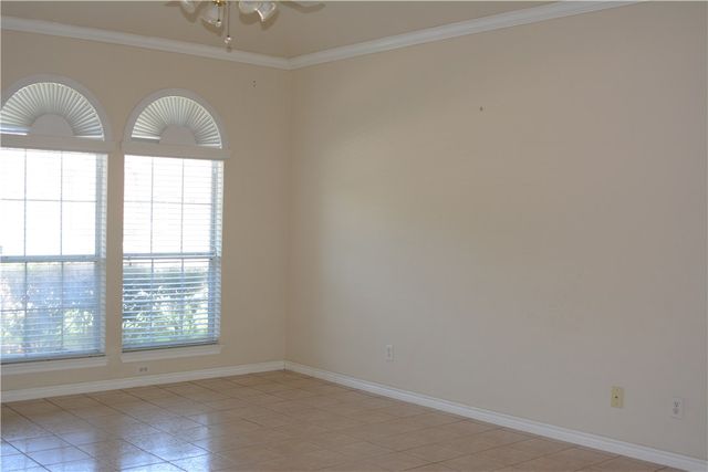 1702 Shady Creek Drive, Lewisville, TX 75067