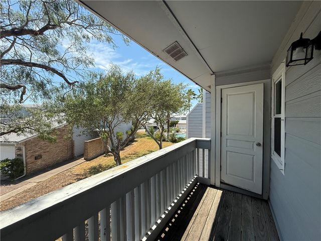 830 Cliff Dr 18, Portland, TX 78374