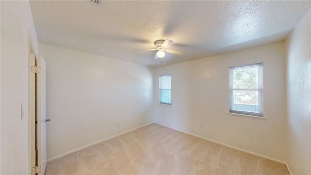 830 Cliff Dr 18, Portland, TX 78374