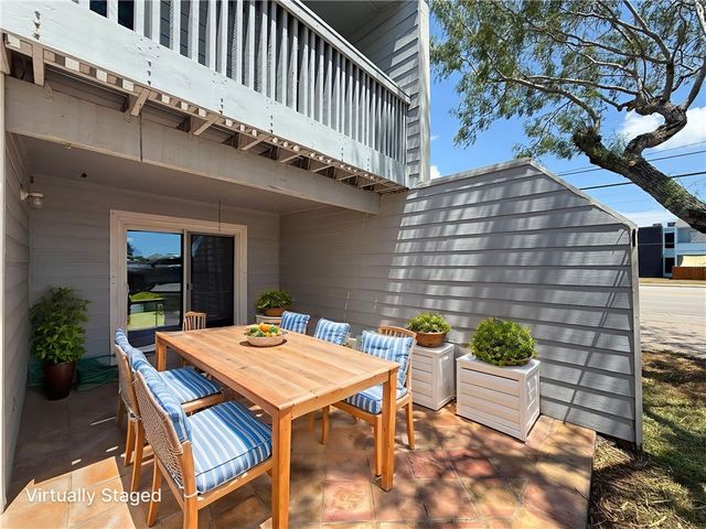 830 Cliff Dr 18, Portland, TX 78374