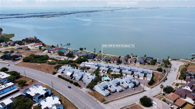 830 Cliff Dr 18, Portland, TX 78374