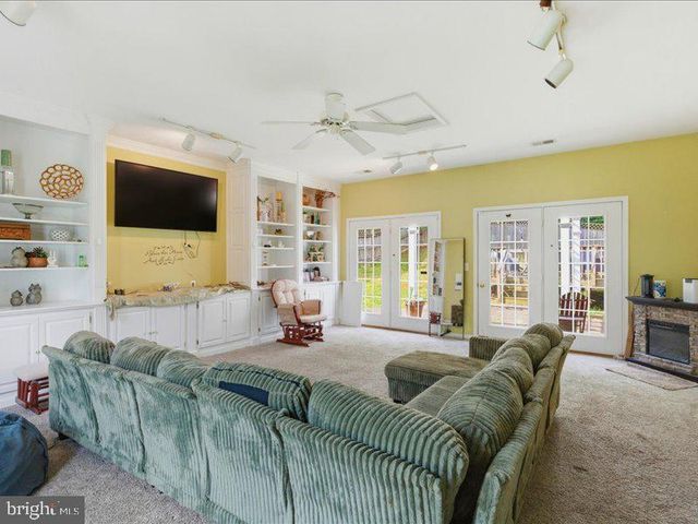 2861 PORTOBELLO CT, Waldorf, MD 20603