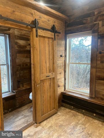 40 N FILEYS RD, Dillsburg, PA 17019