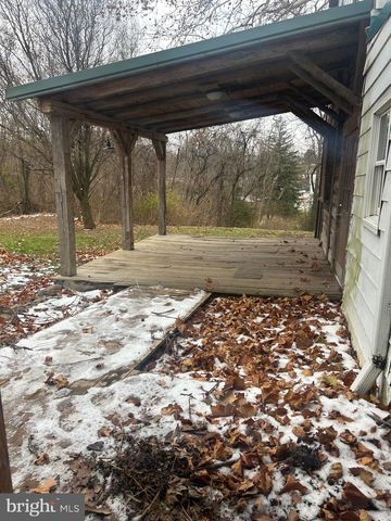 40 N FILEYS RD, Dillsburg, PA 17019