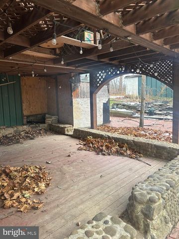 40 N FILEYS RD, Dillsburg, PA 17019