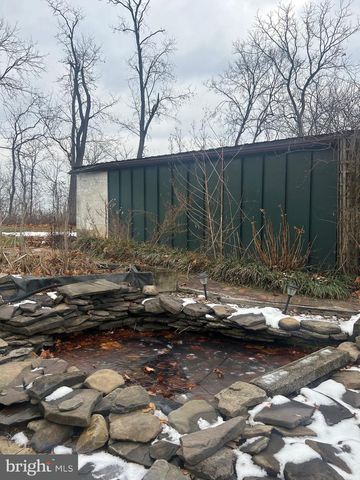 40 N FILEYS RD, Dillsburg, PA 17019