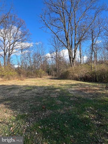 40 N FILEYS RD, Dillsburg, PA 17019