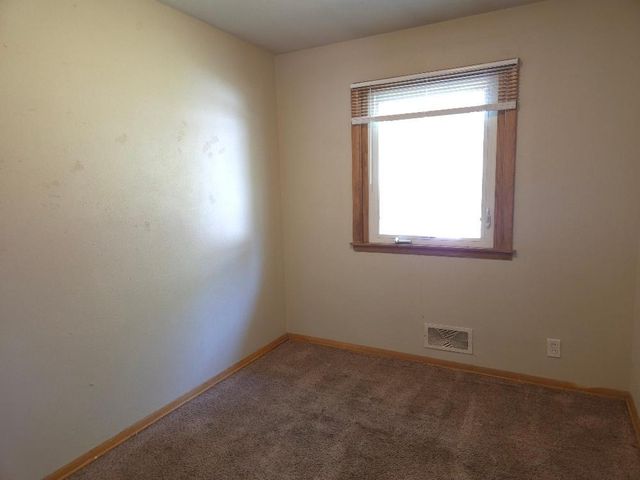 2744 Matilda Street, Roseville, MN 55113