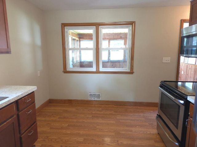 2744 Matilda Street, Roseville, MN 55113