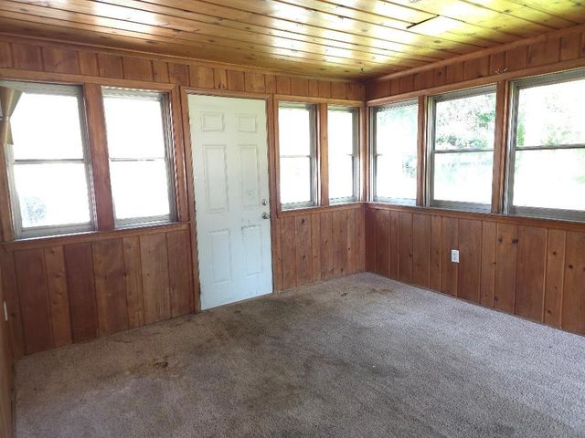 2744 Matilda Street, Roseville, MN 55113