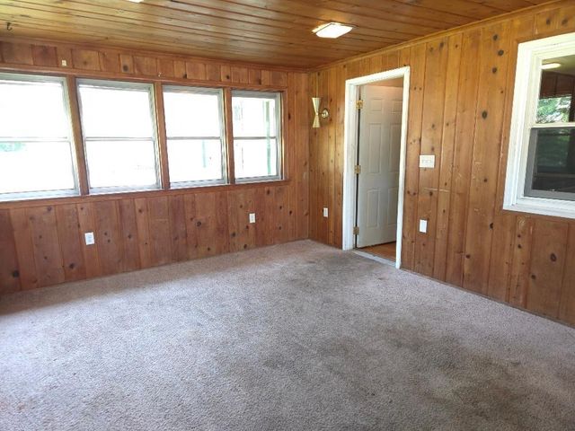2744 Matilda Street, Roseville, MN 55113
