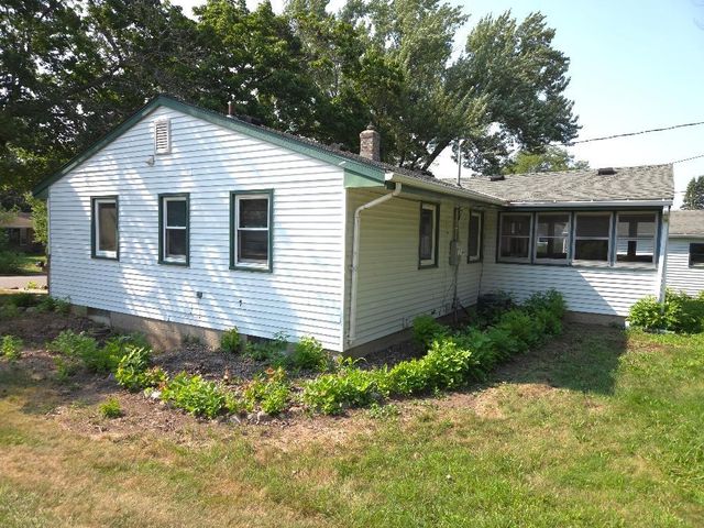 2744 Matilda Street, Roseville, MN 55113