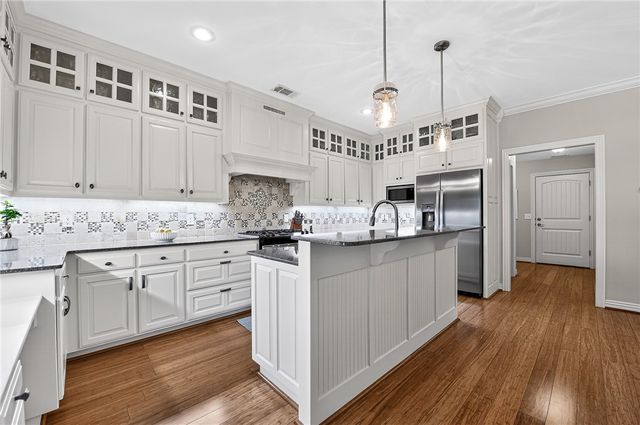 1806 Sandpiper Avenue, Lowell, AR 72745