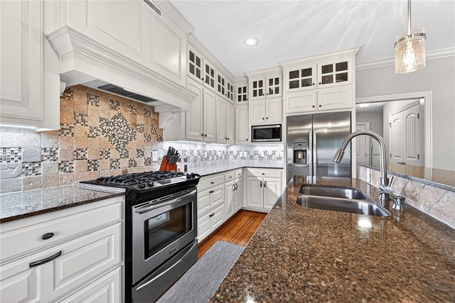 1806 Sandpiper Avenue, Lowell, AR 72745