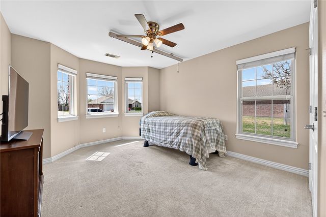 1806 Sandpiper Avenue, Lowell, AR 72745