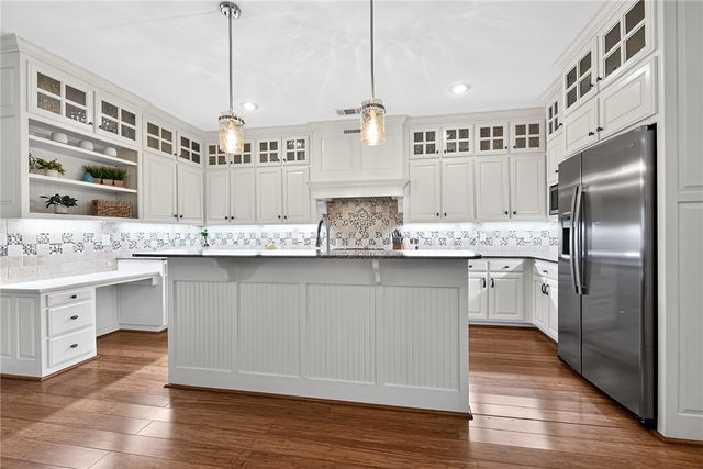 1806 Sandpiper Avenue, Lowell, AR 72745