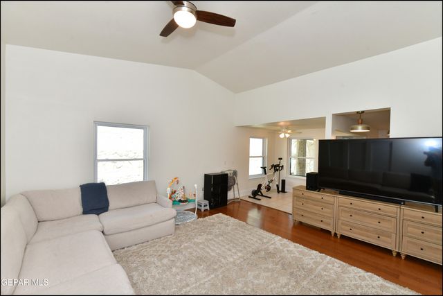 1857 RALPH JANES Place, El Paso, TX 79936