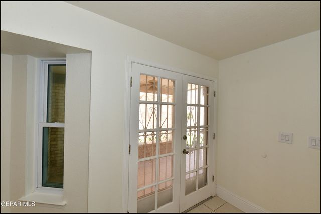 1857 RALPH JANES Place, El Paso, TX 79936