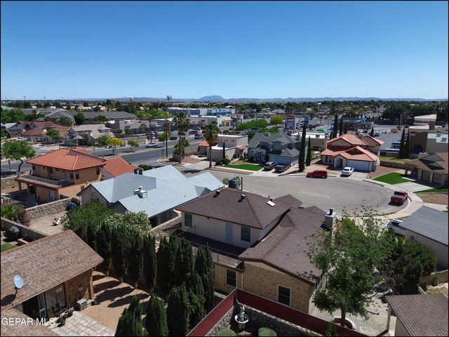 1857 RALPH JANES Place, El Paso, TX 79936