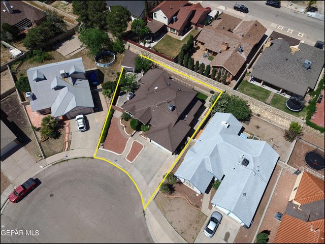1857 RALPH JANES Place, El Paso, TX 79936