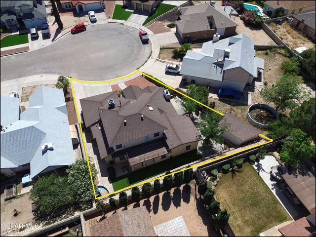 1857 RALPH JANES Place, El Paso, TX 79936