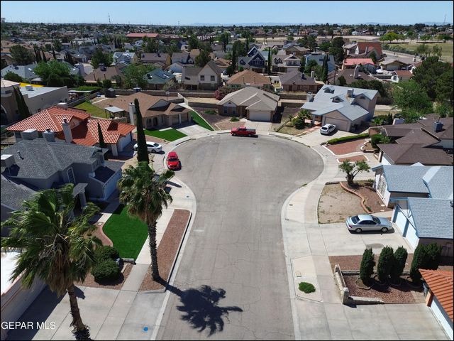 1857 RALPH JANES Place, El Paso, TX 79936