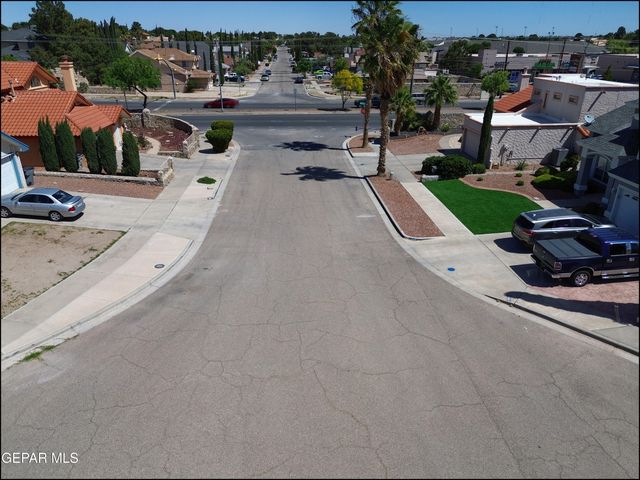 1857 RALPH JANES Place, El Paso, TX 79936