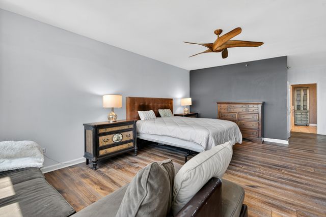 1600 S Prairie Avenue 1901, Chicago, IL 60616