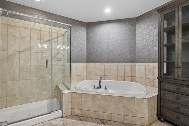 1600 S Prairie Avenue 1901, Chicago, IL 60616