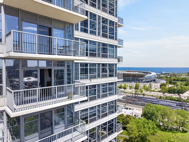 1600 S Prairie Avenue 1901, Chicago, IL 60616
