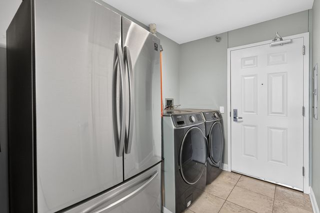 1600 S Prairie Avenue 1901, Chicago, IL 60616