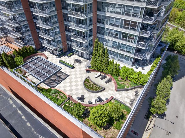 1600 S Prairie Avenue 1901, Chicago, IL 60616