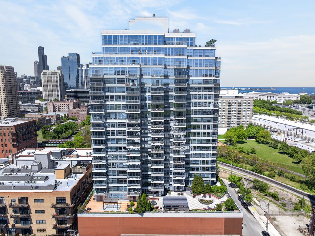 1600 S Prairie Avenue 1901, Chicago, IL 60616