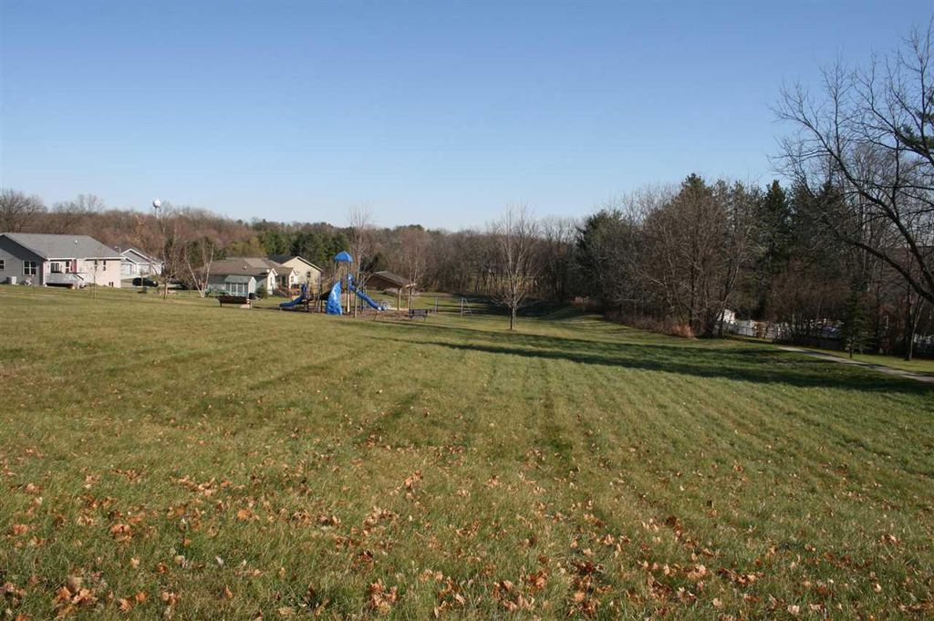 L7 Lake View Avenue, Merrimac, WI 53561