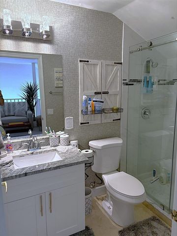 32 Monterey Pointe Drive 32, Palm Beach Gardens, FL 33418