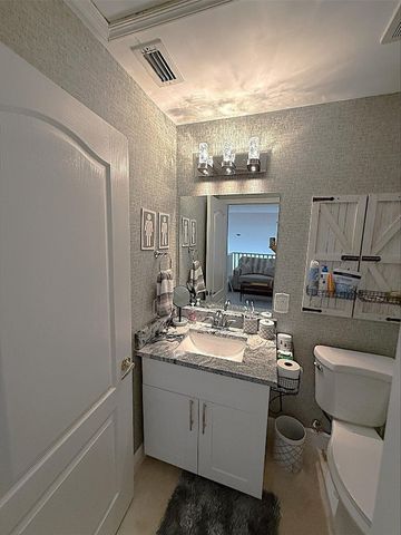 32 Monterey Pointe Drive 32, Palm Beach Gardens, FL 33418