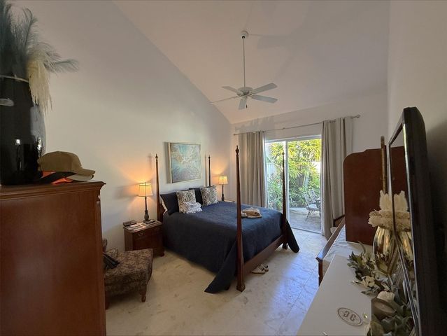32 Monterey Pointe Drive 32, Palm Beach Gardens, FL 33418