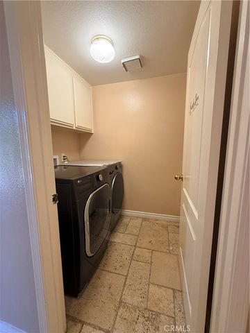12022 Falcon Crest, Los Angeles, CA 91326